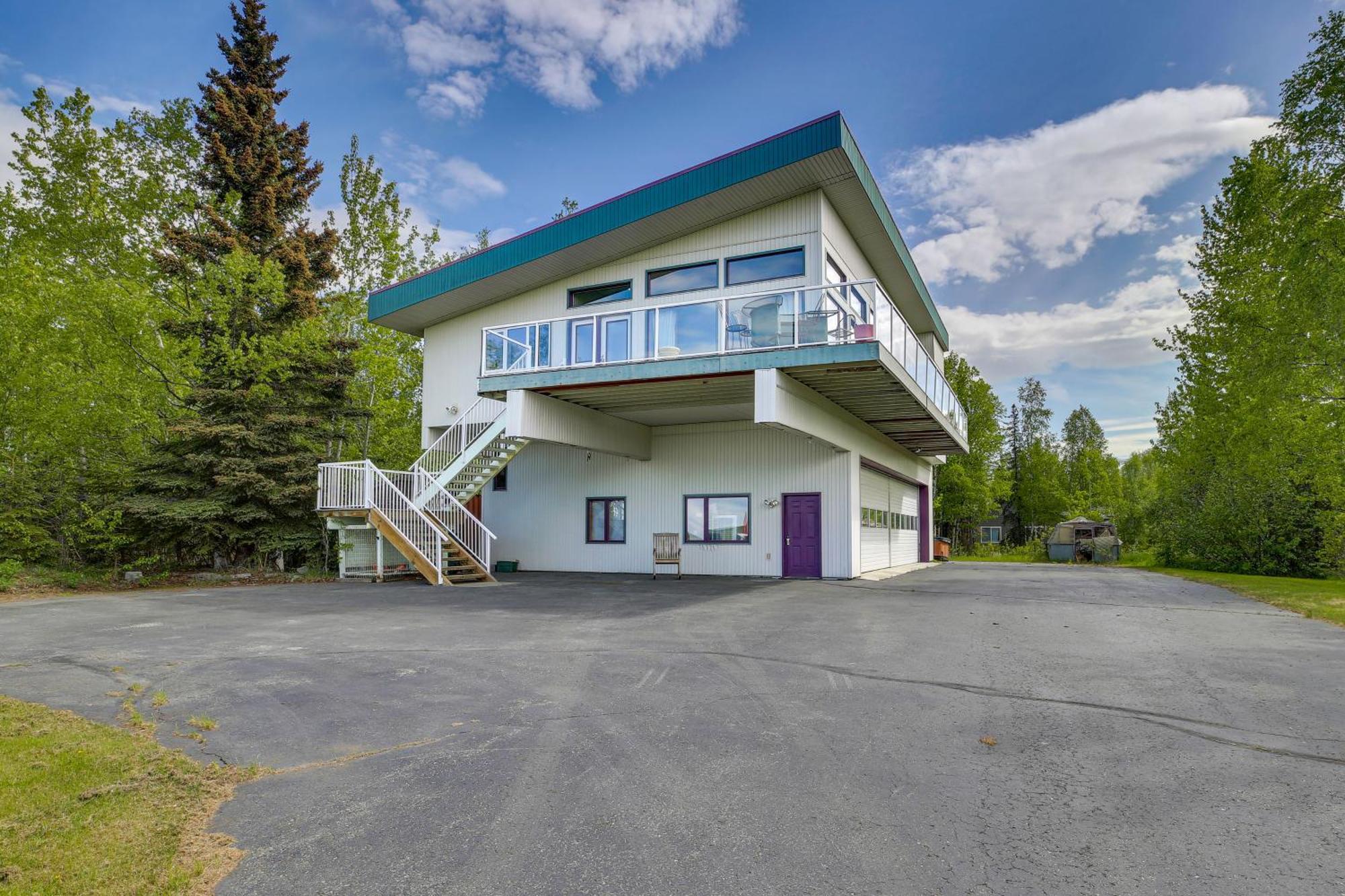 Spacious Family Home With Deck And Million-Dollar View 安克拉治 外观 照片